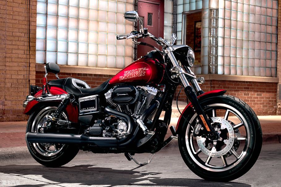 Sportster; Dyna; Softail; Roadster