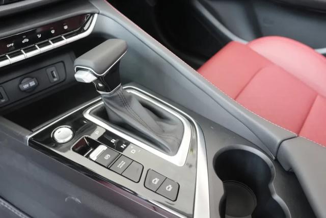 A short test of Changan Yidong PLUS: a small surprise beyond the standard answer