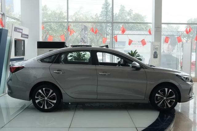 A short test of Changan Yidong PLUS: a small surprise beyond the standard answer