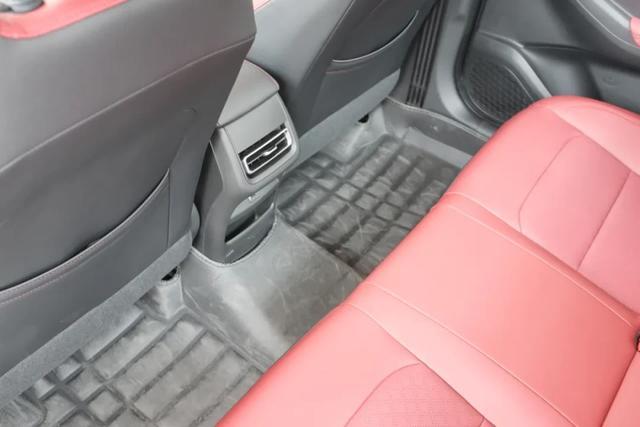 A short test of Changan Yidong PLUS: a small surprise beyond the standard answer