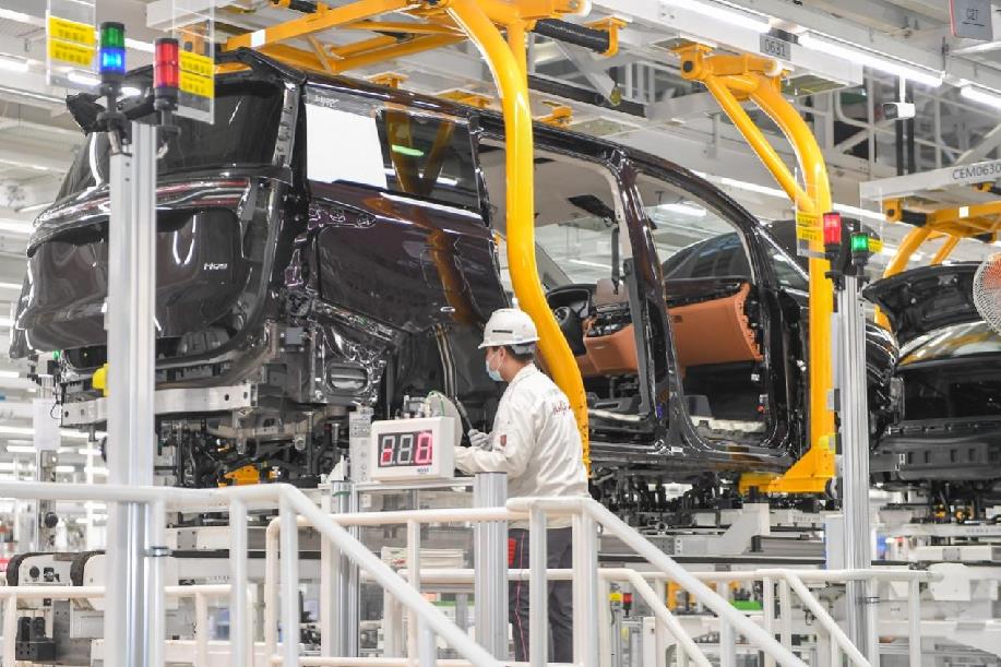 China faw assembly workshop